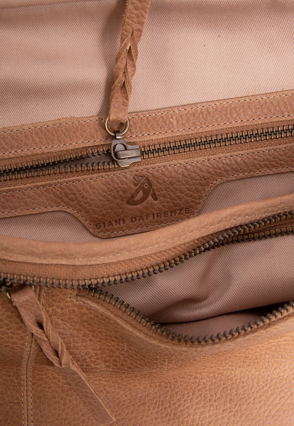 Maxi Banano Mujer / Atenea Camel BANANO Giani Dafirenze