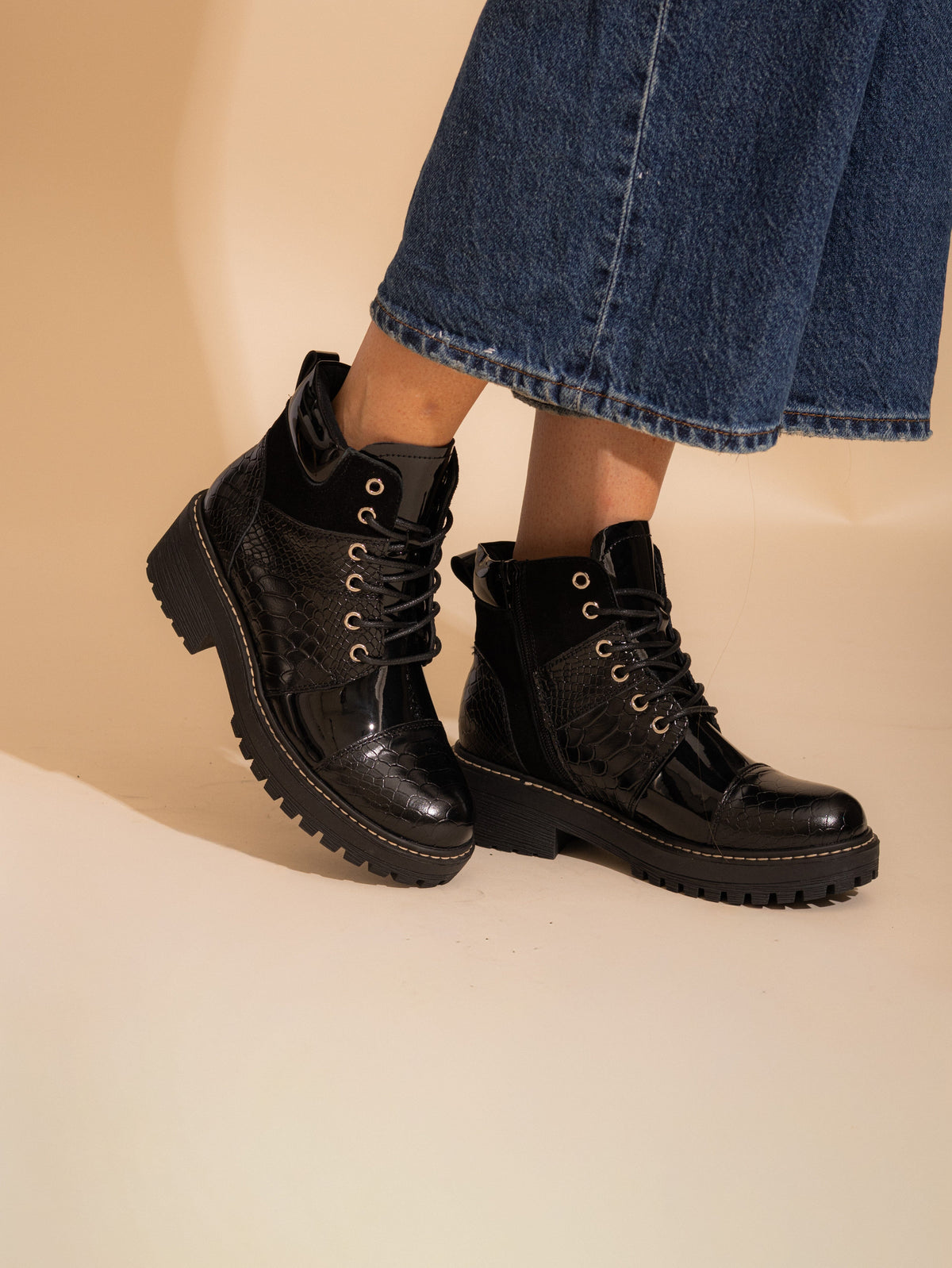 Botin Mujer / Egotelo Negro BOTINES Giani Dafirenze 