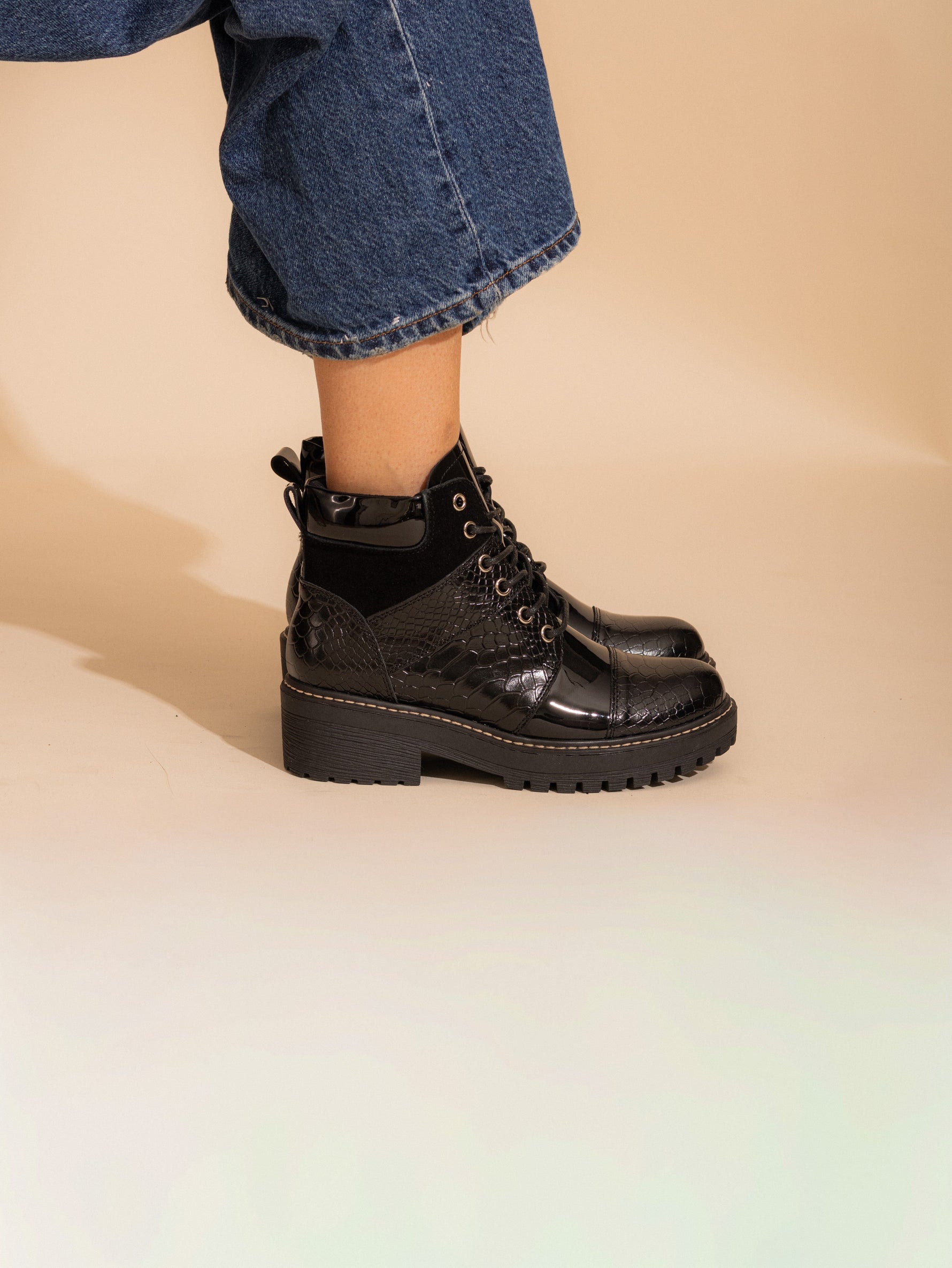 Botin Mujer / Egotelo Negro BOTINES Giani Dafirenze 