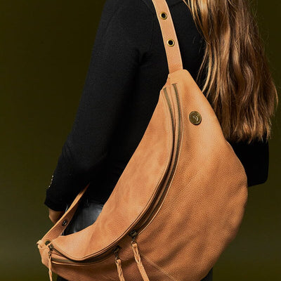 Maxi Banano Mujer / Atenea Camel