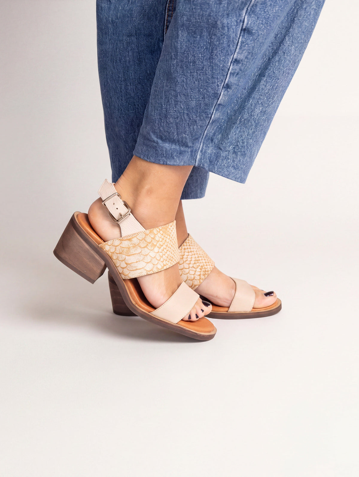 Sandalia Mujer / Adelia Beige SANDALIAS Giani Dafirenze 
