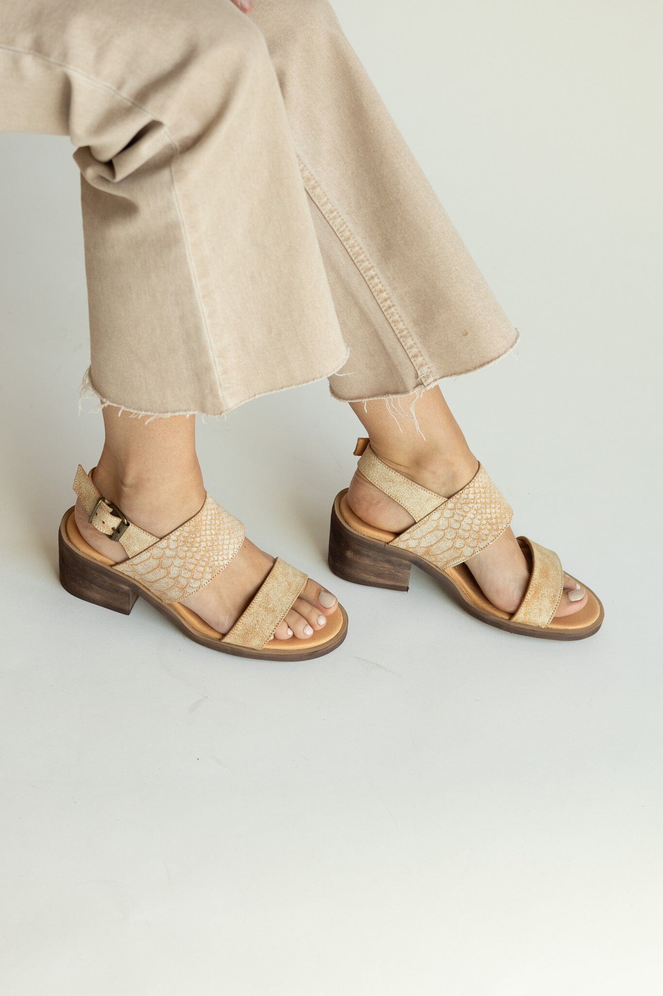 Sandalia Mujer / Adelia Blanco SANDALIAS Giani Dafirenze 