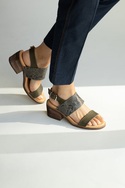 Sandalia Mujer / Adelia Negro Serpiente SANDALIAS Giani Dafirenze 
