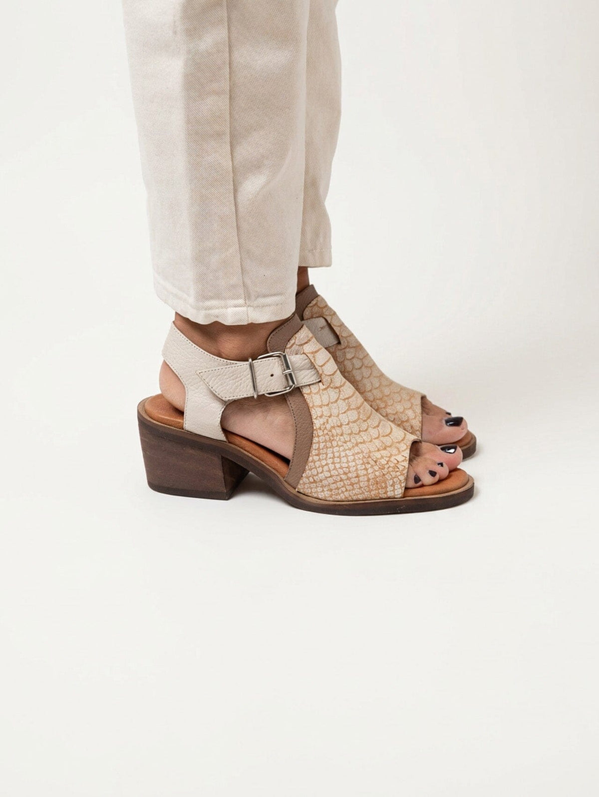Sandalia Mujer / Guanay Beige SANDALIAS Giani Dafirenze 
