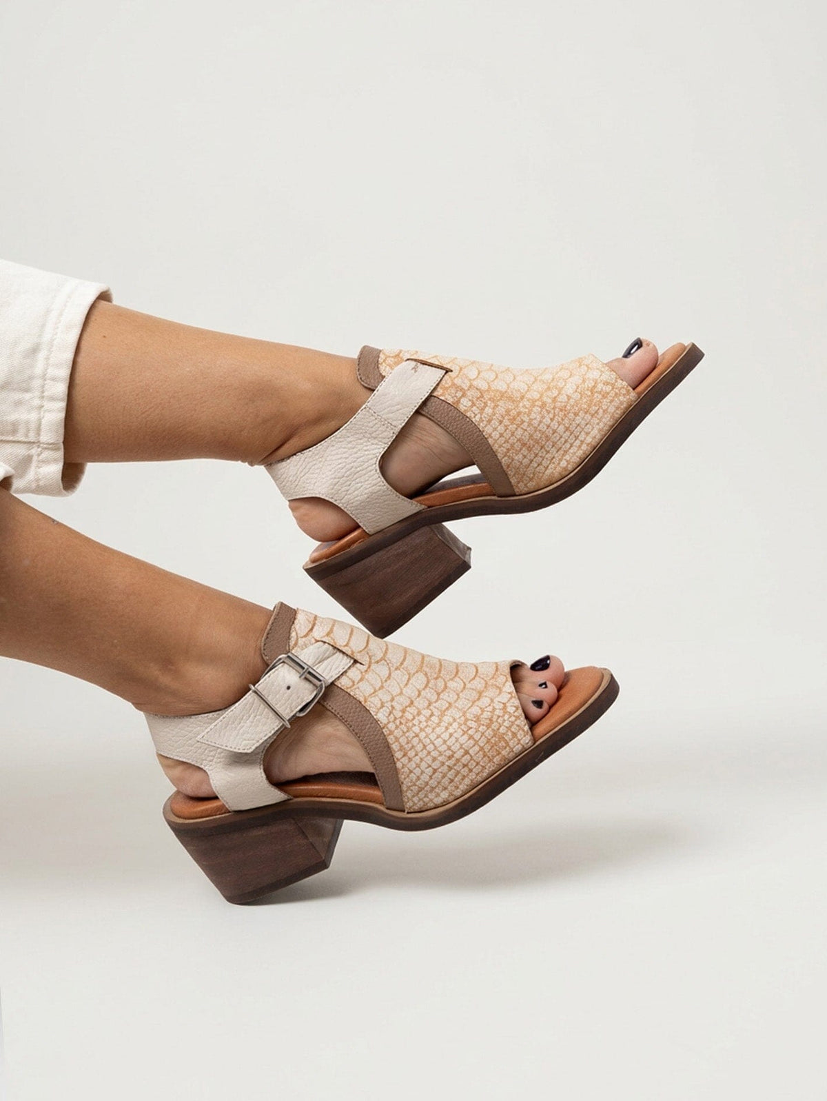 Sandalia Mujer / Guanay Beige SANDALIAS Giani Dafirenze 
