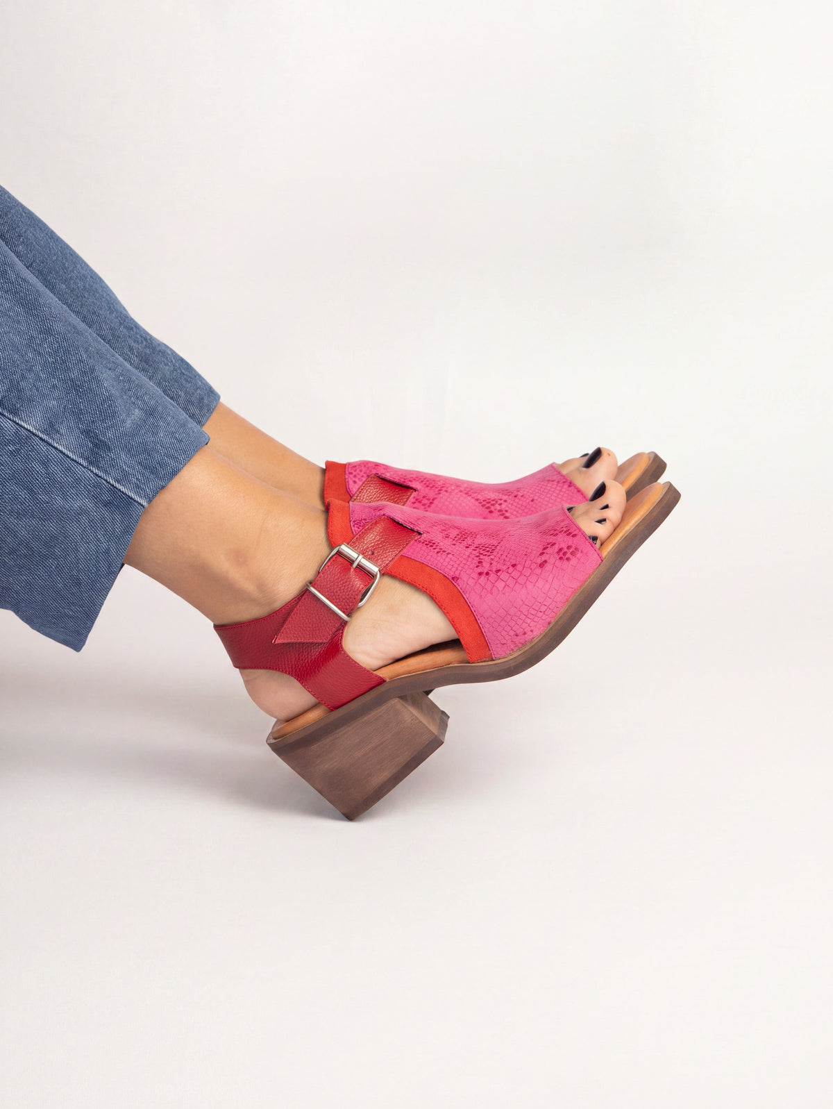 Sandalia Mujer / Guanay Fucsia Rojo SANDALIAS Giani Dafirenze 