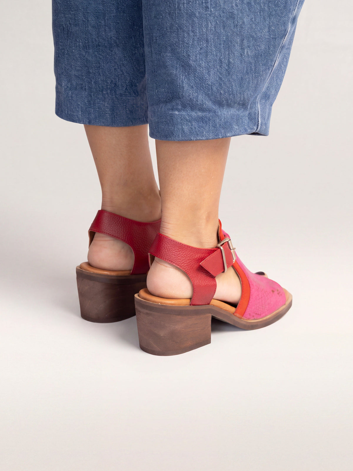 Sandalia Mujer / Guanay Fucsia Rojo SANDALIAS Giani Dafirenze 