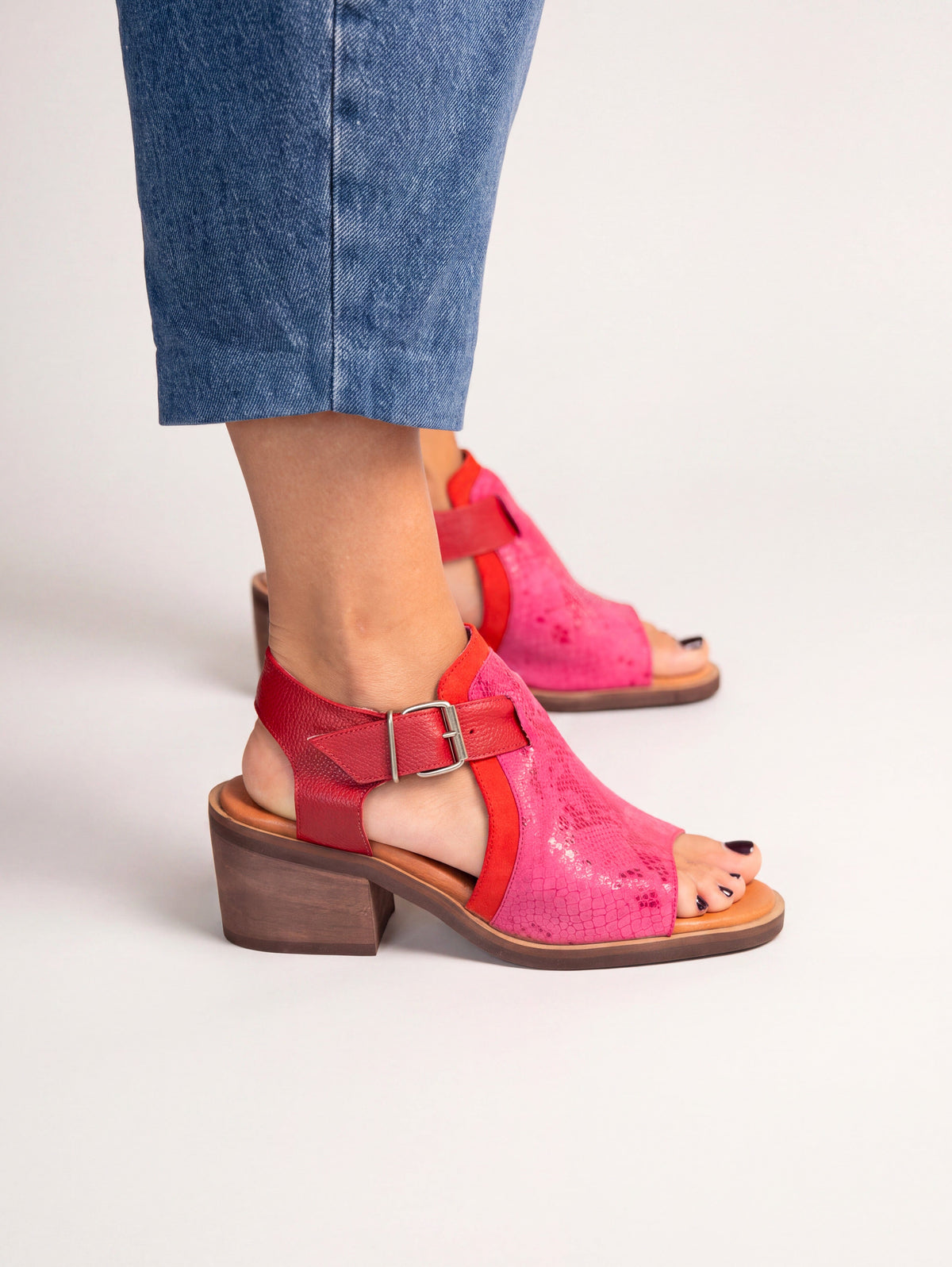 Sandalia Mujer / Guanay Fucsia Rojo SANDALIAS Giani Dafirenze 