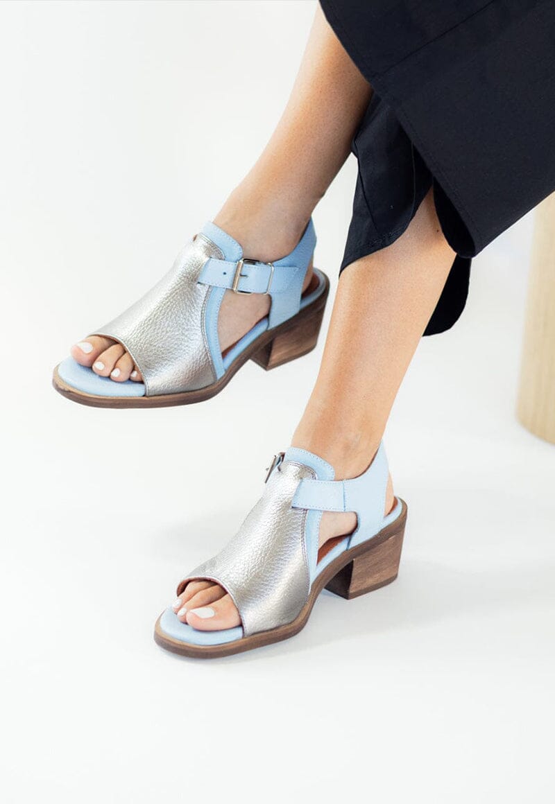 Sandalia Mujer / Guanay Metalico Celeste SANDALIAS Giani Dafirenze 