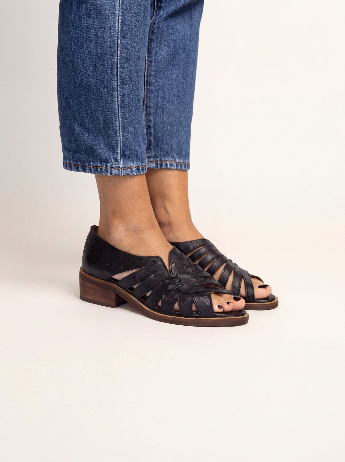 Sandalia Mujer / Mielero Negro SANDALIAS Giani Dafirenze 