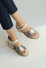 Sandalia Mujer / Nera Metálico Beige SANDALIAS Giani Dafirenze 