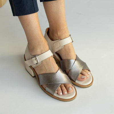 Sandalia Mujer / Nera Metálico Beige
