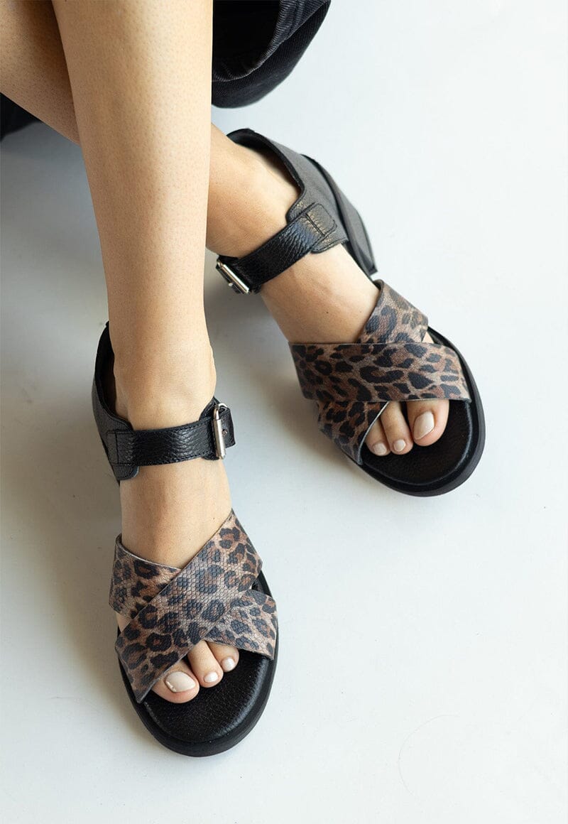 Sandalia Mujer / Nera Print Negro SANDALIAS Giani Dafirenze 