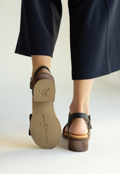 Sandalia Mujer / Nogal Negro SANDALIAS Giani Dafirenze 