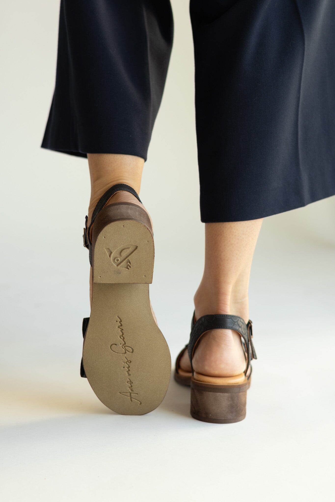 Sandalia Mujer / Nogal Negro SANDALIAS Giani Dafirenze 