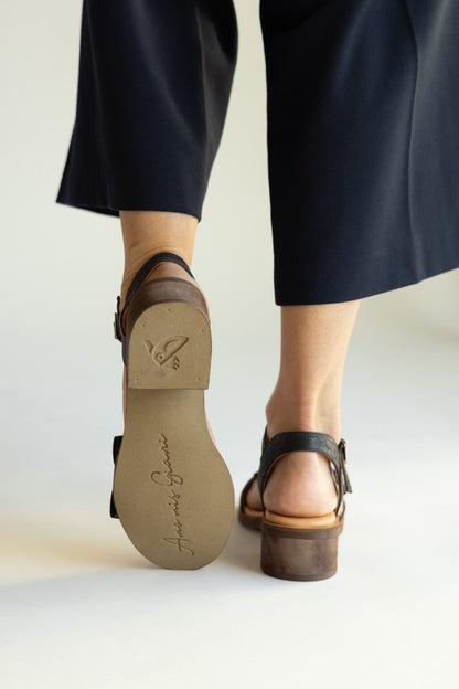 Sandalia Mujer / Nogal Negro SANDALIAS Giani Dafirenze 