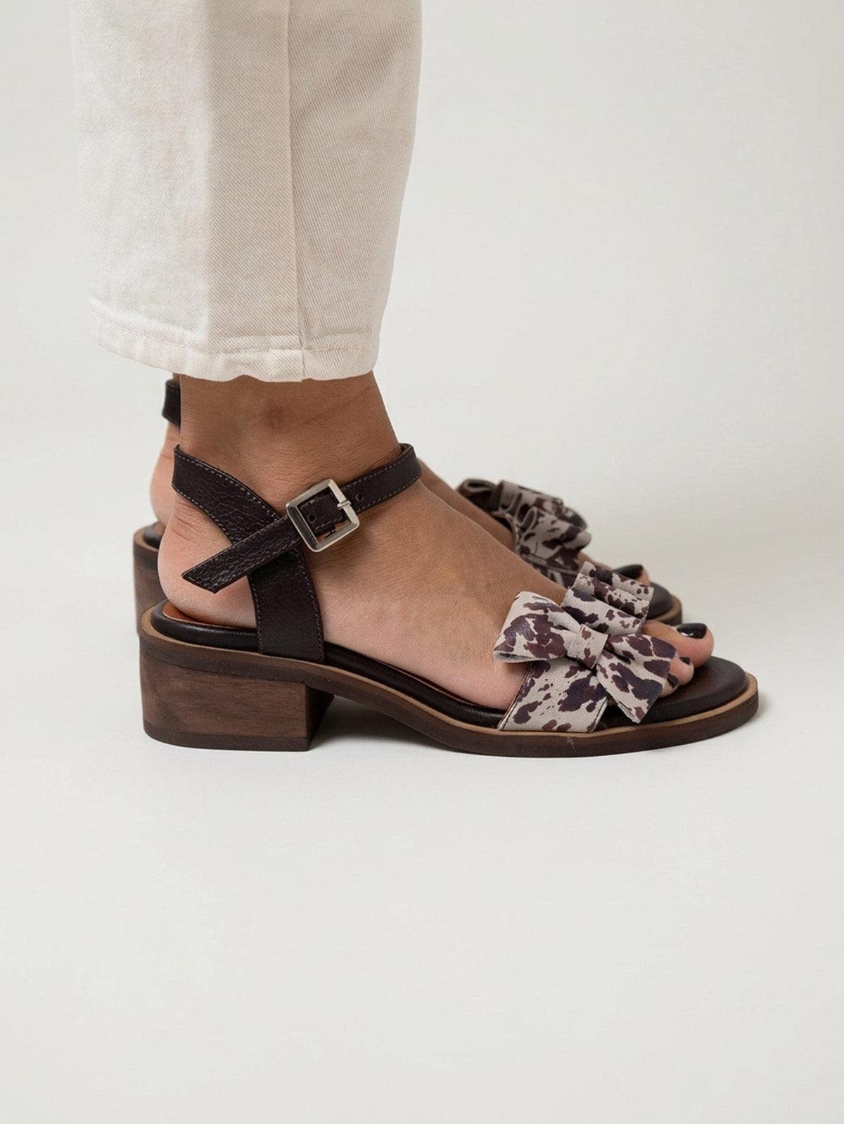 Sandalia Mujer / Nogal Print Café SANDALIAS Giani Dafirenze 