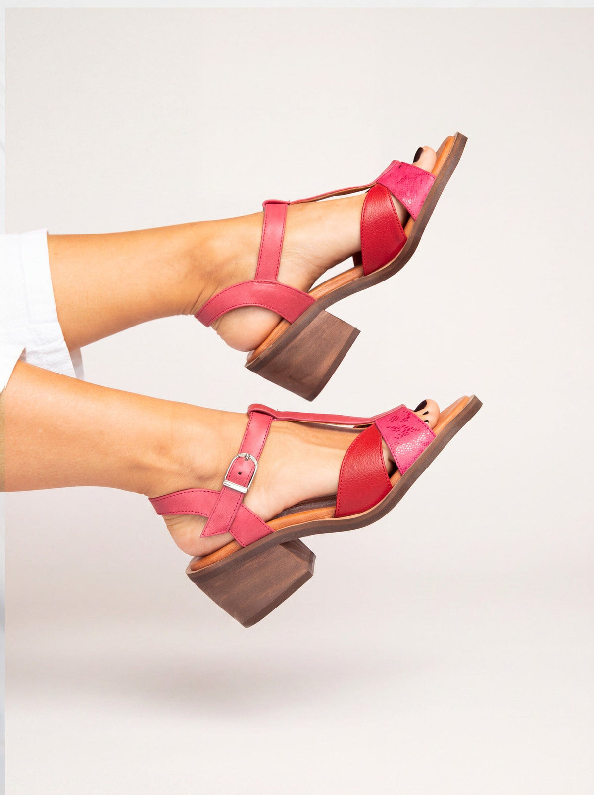 Sandalia Mujer / Sauco Fucsia Rojo SANDALIAS Giani Dafirenze 