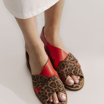 Sandalia Mujer / Socaire Leopardo Rojo