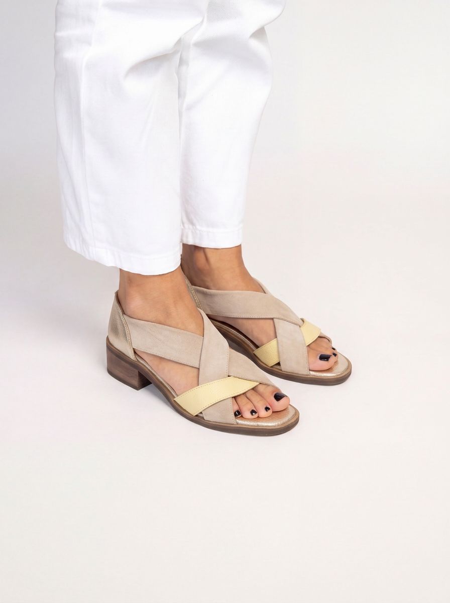 Sandalia Mujer / Tortolita Amarillo Niquel SANDALIAS Giani Dafirenze 