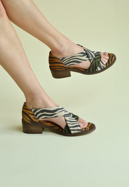 Sandalia Mujer / Tortolita Zebra SANDALIAS Giani Dafirenze 